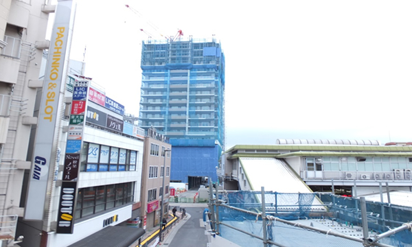 大泉学園駅北口　 駅前高層マンション建築中の風景。完成はまだまだ先です。 